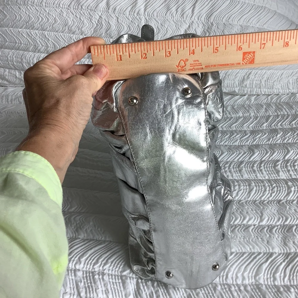 TOSCA BLU Silver Pleated Leather Shoulder Bag - Picture 16 of 16